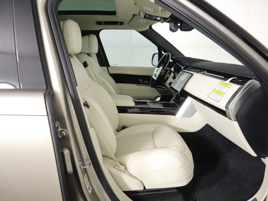 New 2026 Batumi Gold Land Rover SE image 21
