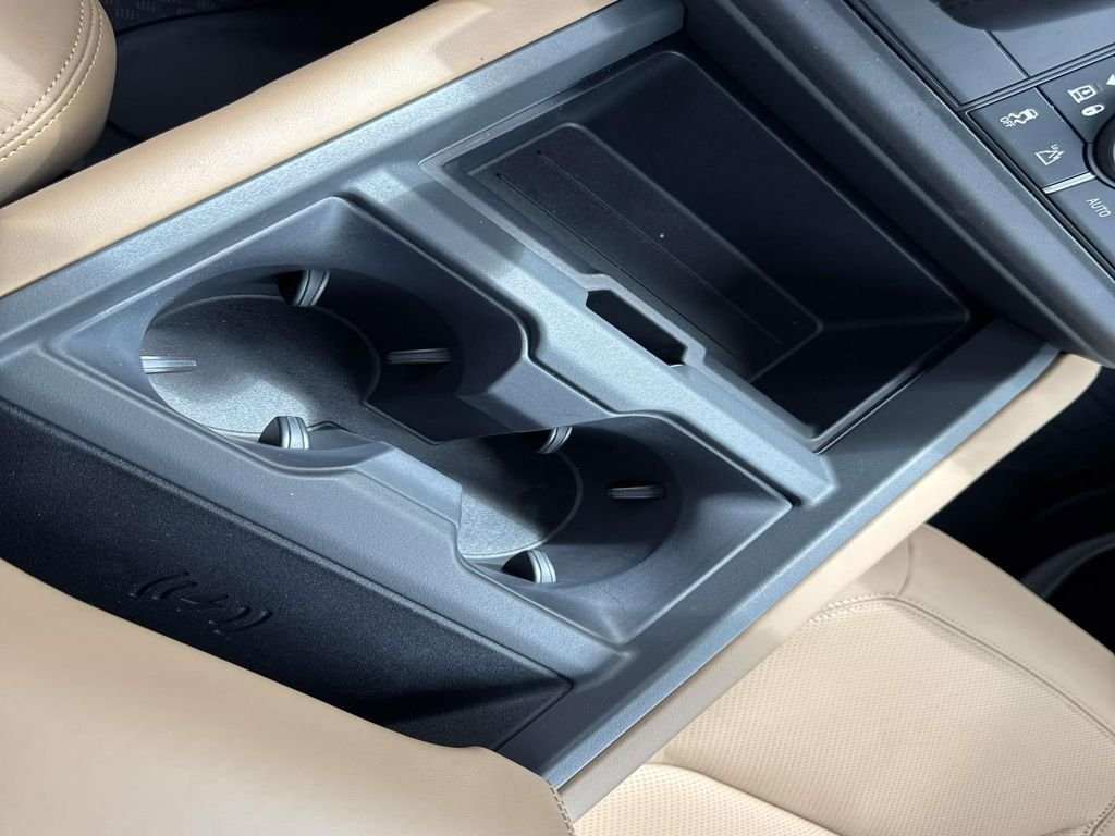New 2026 Fuji White Land Rover S image 28
