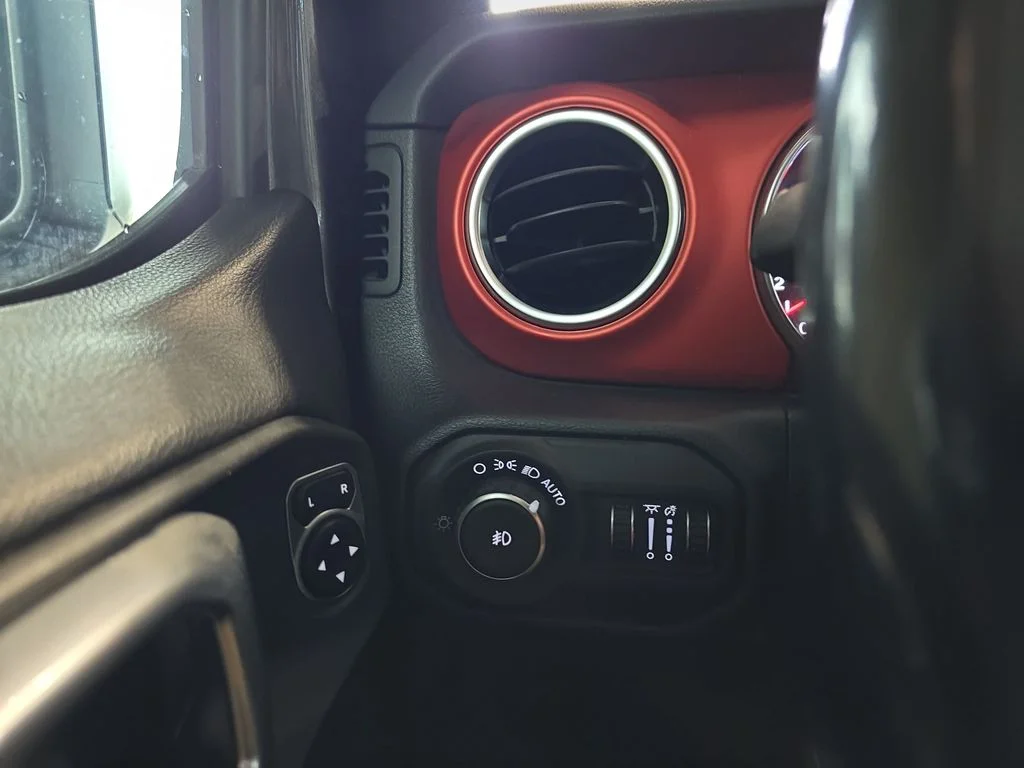 Used 2019 Gray Jeep Unlimited Rubicon image 27