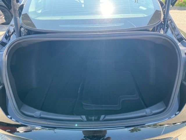 Used 2022  Tesla Long Range image 32