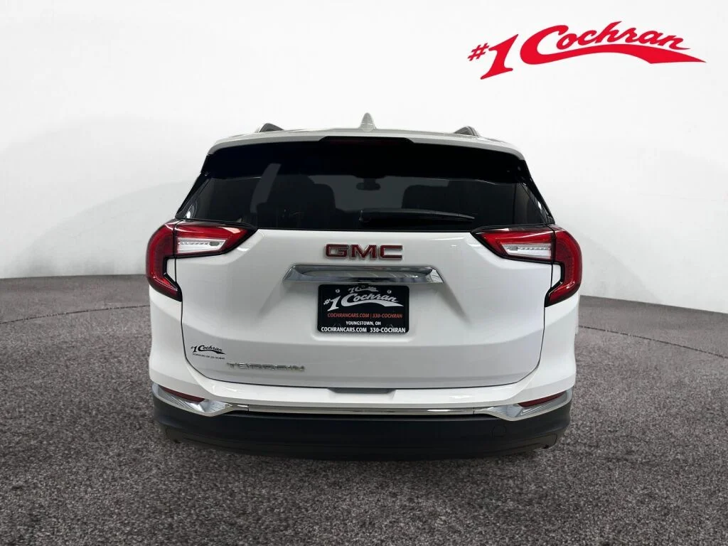 Used 2023 Summit White GMC SLT image 24