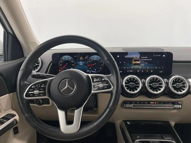 Certified Used 2022 Polar White Mercedes-Benz GLB 250 image 3