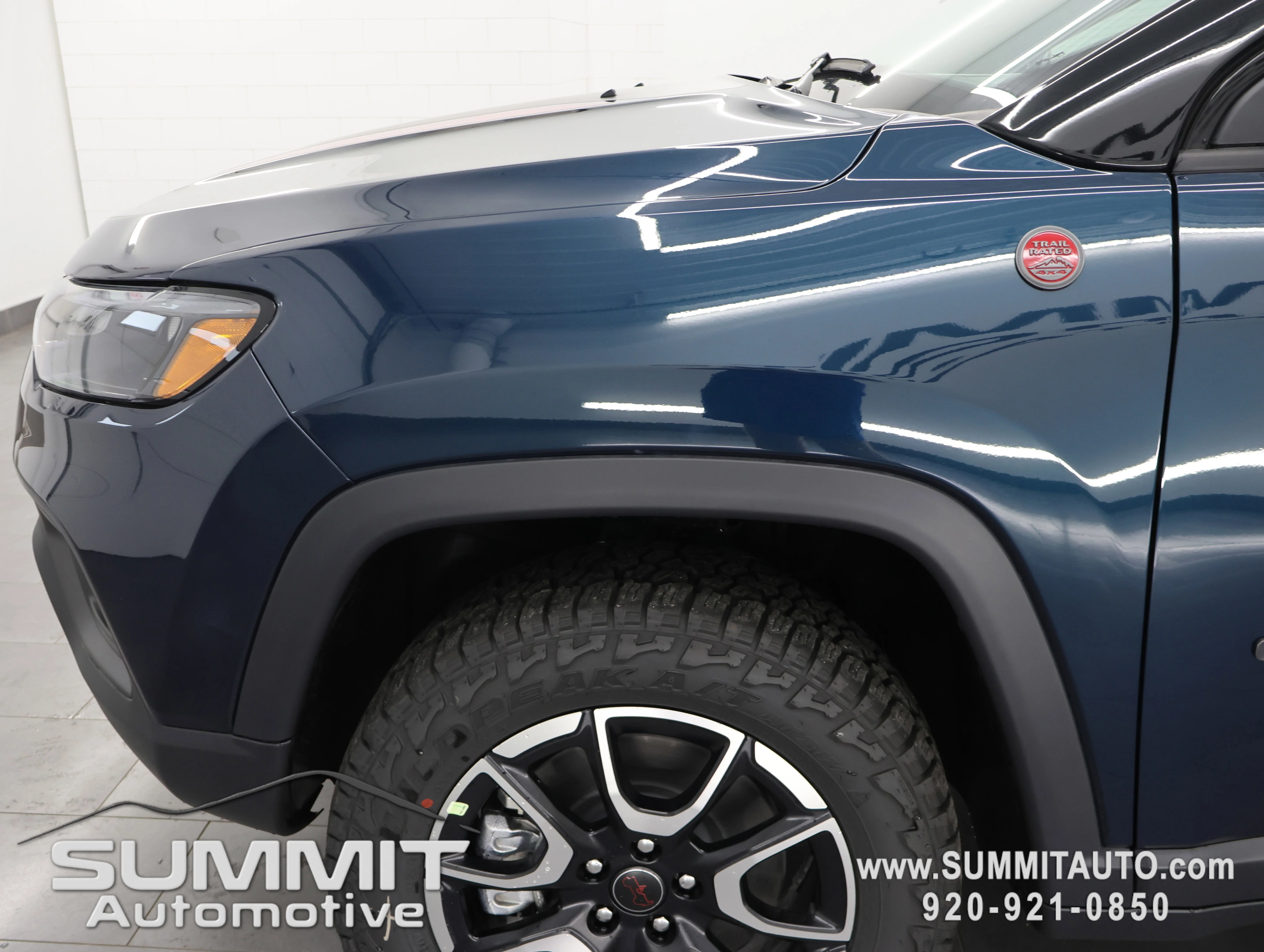 New 2026 Fathom Blue Pearl-Coat Exterior Paint Jeep Trailhawk image 33