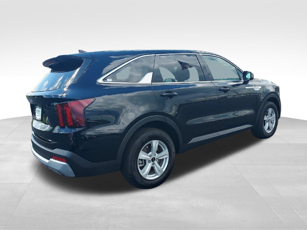 Used 2026 Black Kia LX image 5