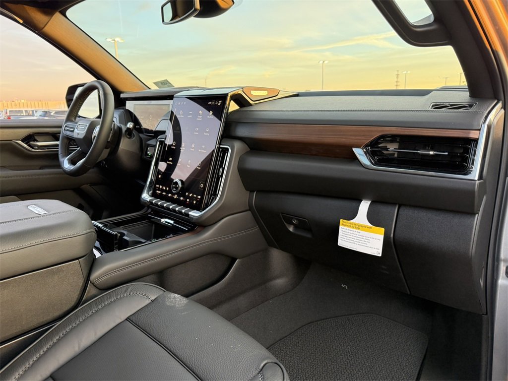 2026 GMC YUKON XL - Image 41