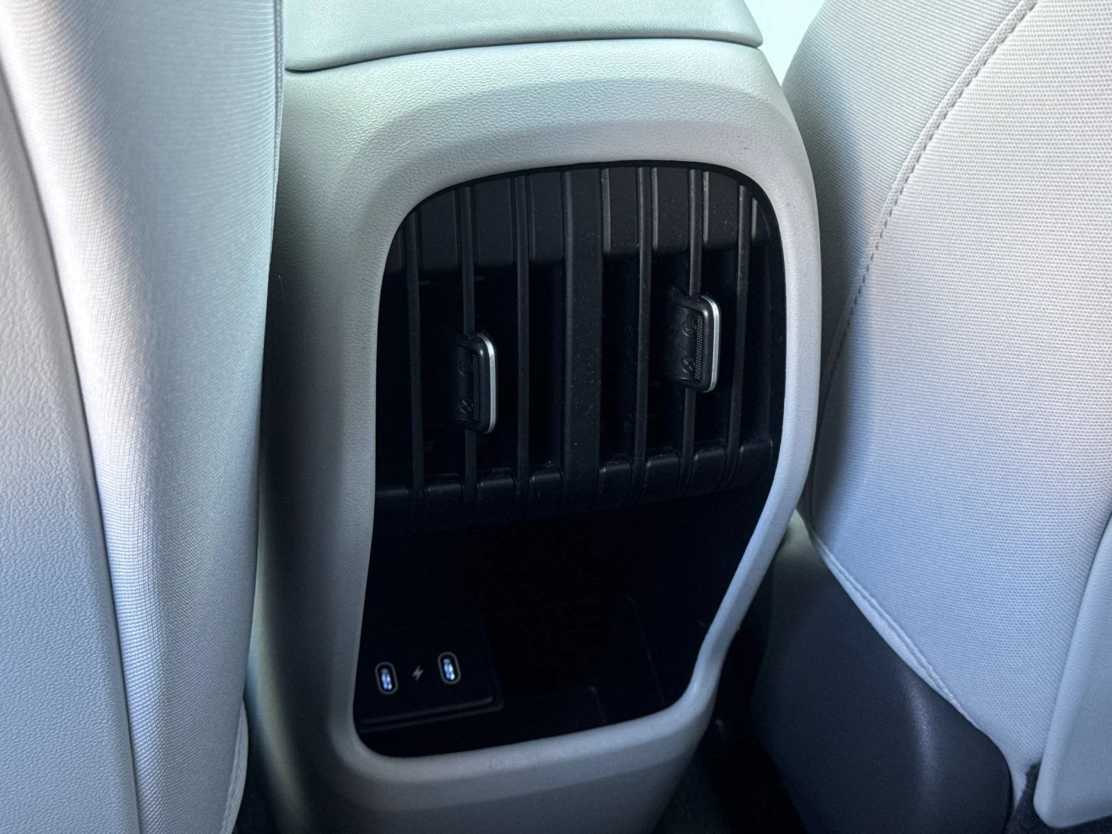 2025 Hyundai Kona SEL - Photo 34