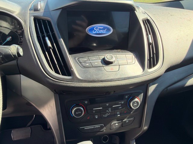 Used 2018 White Ford SE image 6