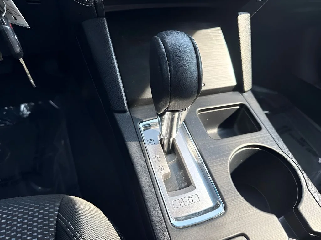 Used 2018 Silver Subaru 2.5i Premium image 18