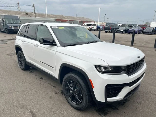 New 2026 Bright White Clear-Coat Exterior Paint Jeep Altitude image 11