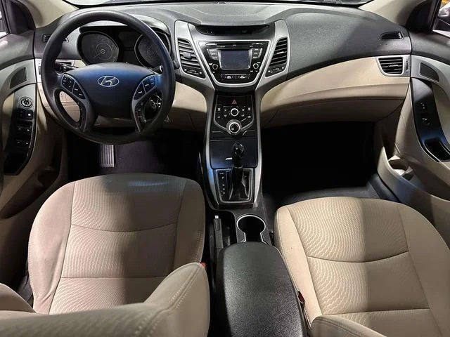 Used 2015 Quartz White Pearl Hyundai SE image 18
