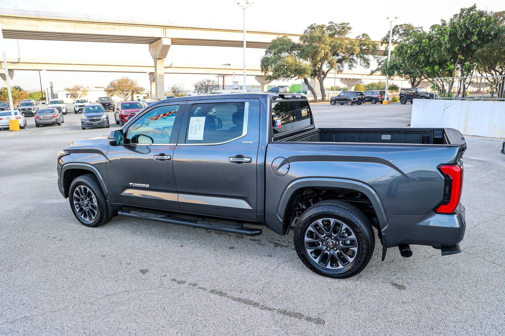 Used 2026 MAGNETIC GRAY MET Toyota Limited image 9