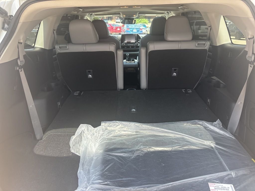 Used 2021 Blizzard Pearl Toyota XLE image 40