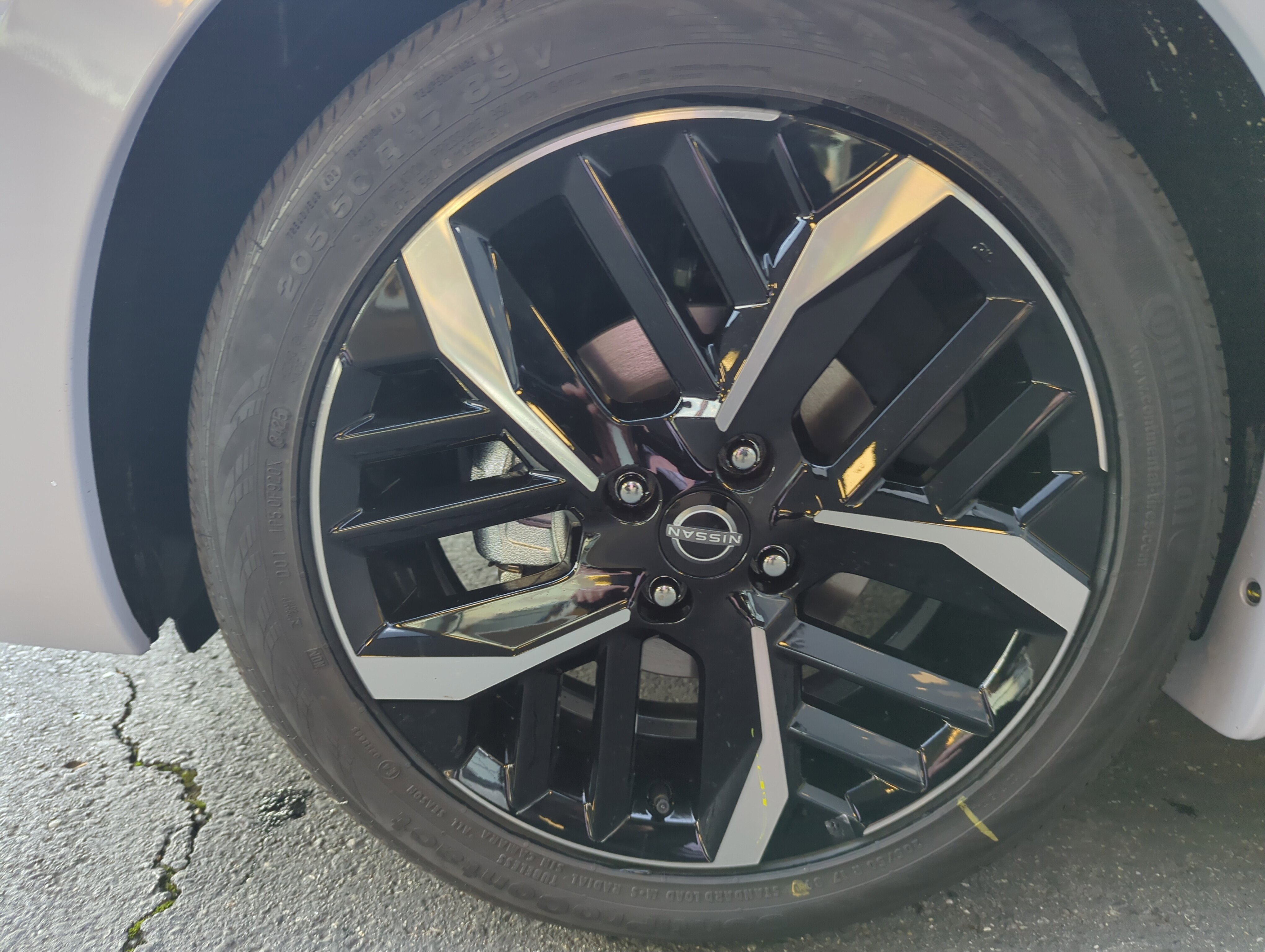 2025 Nissan Versa Sedan SR - Photo 28