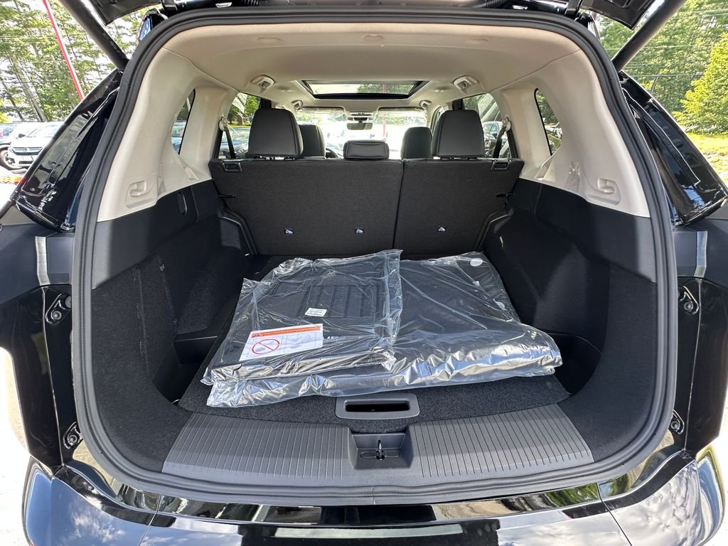 New 2026 Black Nissan Dark Armor image 23