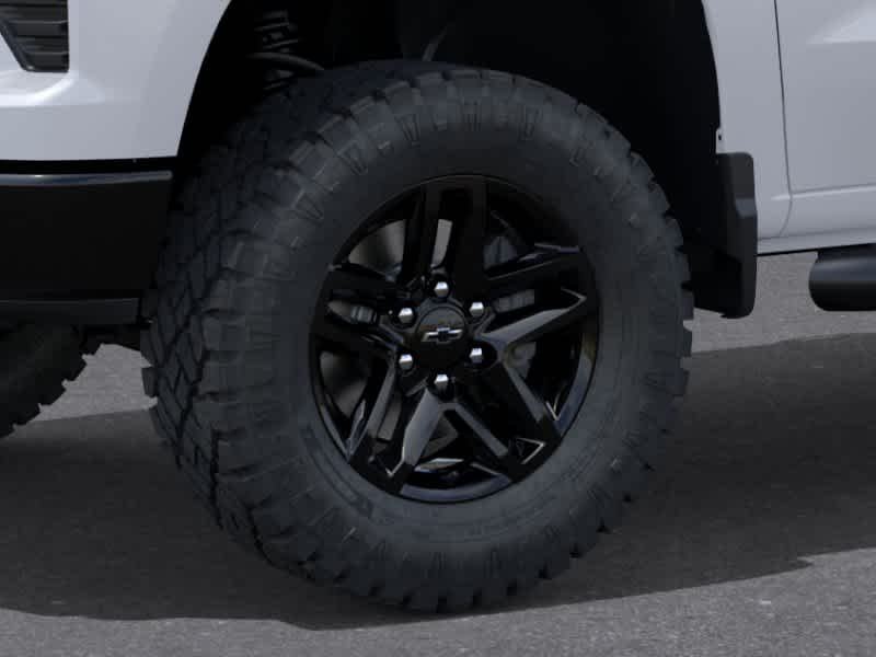 New 2026 Summit White Chevrolet Custom Trail Boss image 9