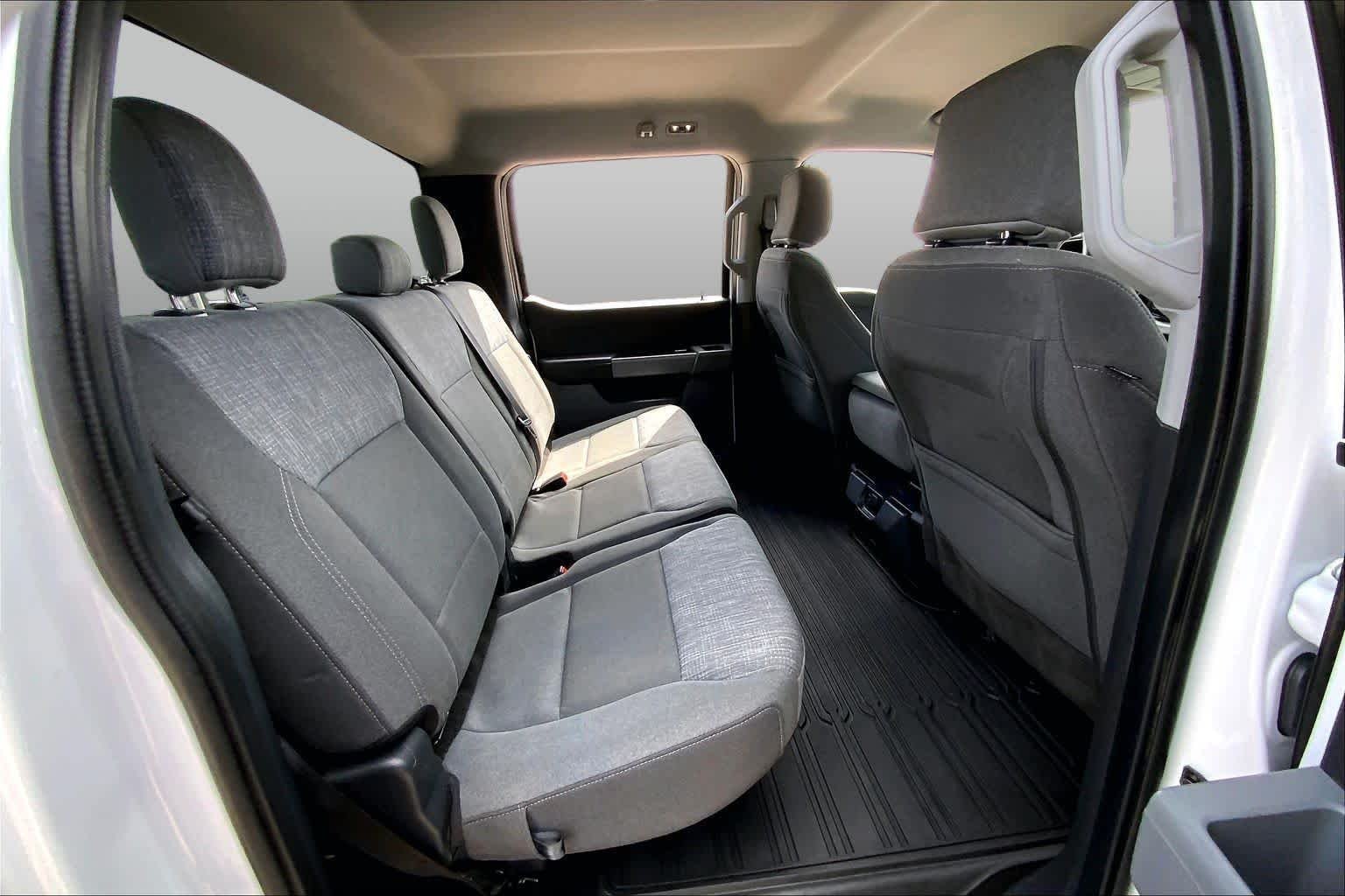 Used 2022 Oxford White Ford XLT image 20