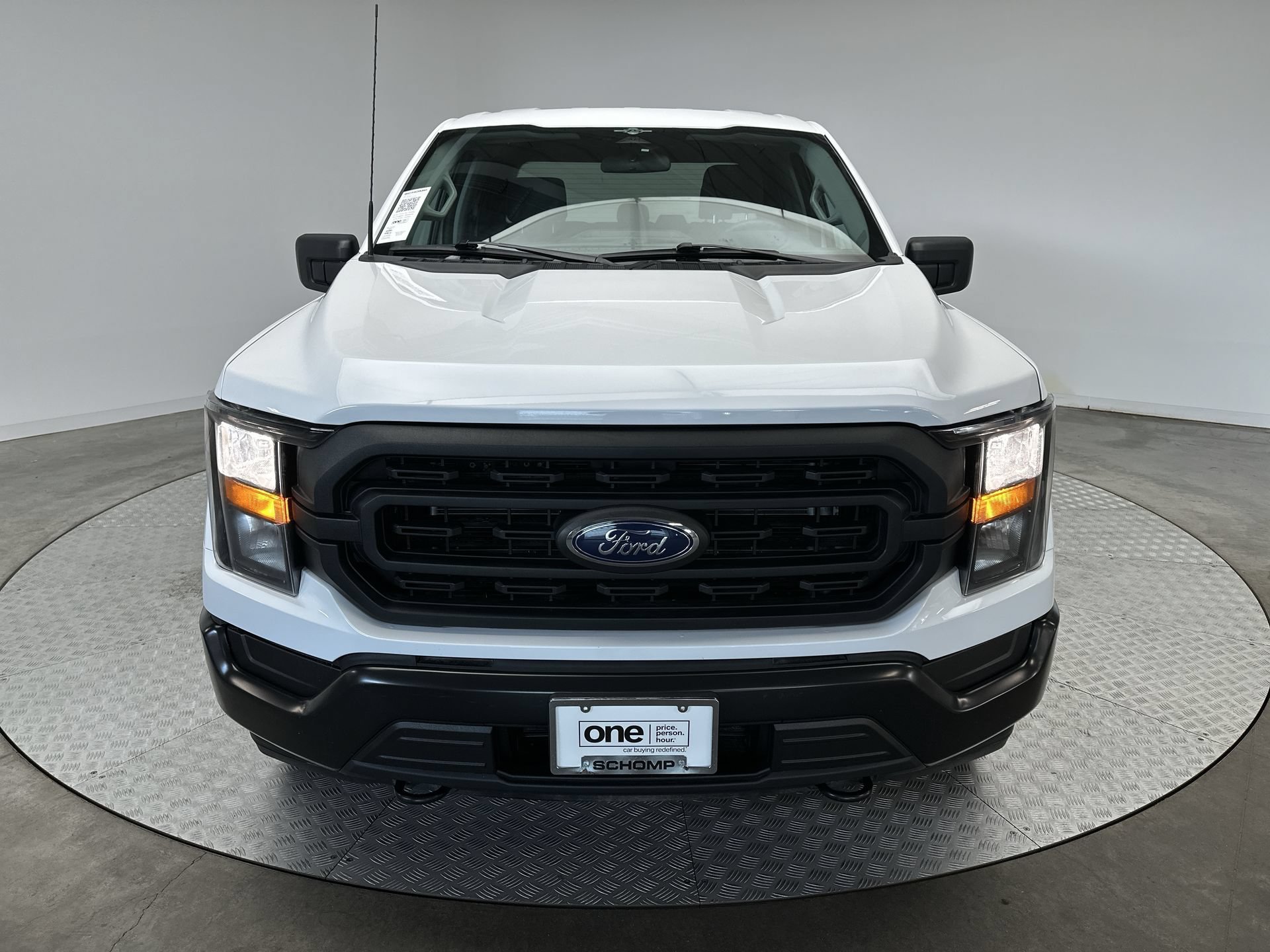 Used 2023 Oxford White Ford XL image 29