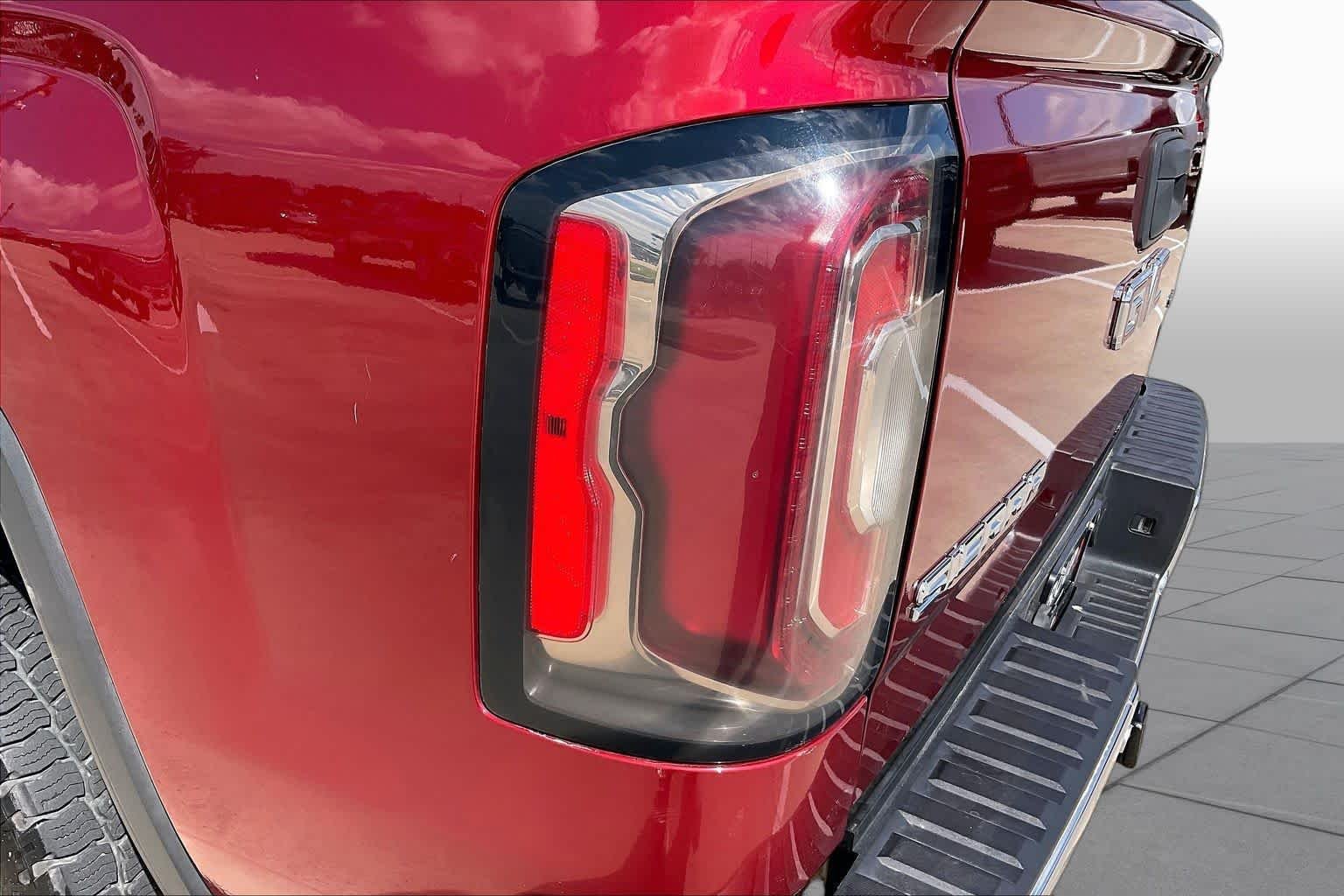 Used 2018 RED QUARTZ TINTCOAT GMC SLT image 27