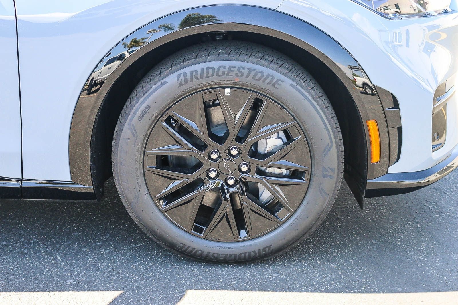 New 2026 Glacier Gray Metallic Tri-coat Ford Premium image 14