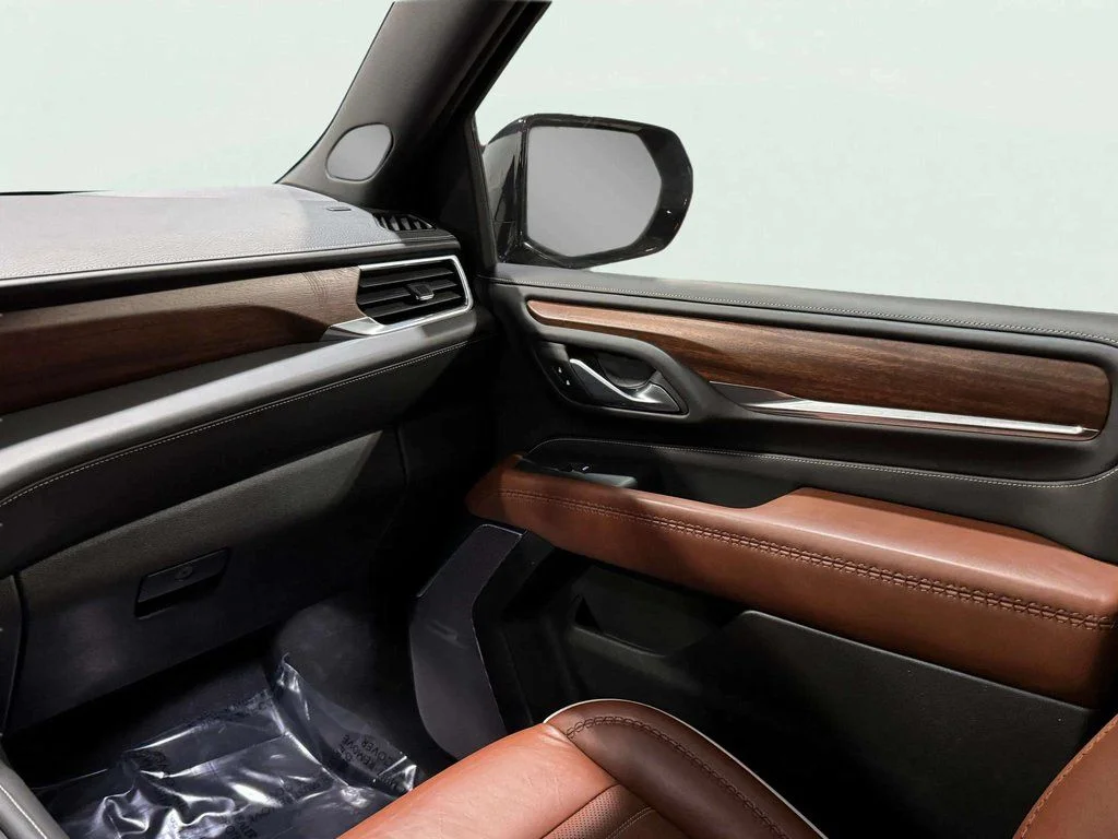 2023 GMC Yukon XL Denali Ultimate - Photo 11