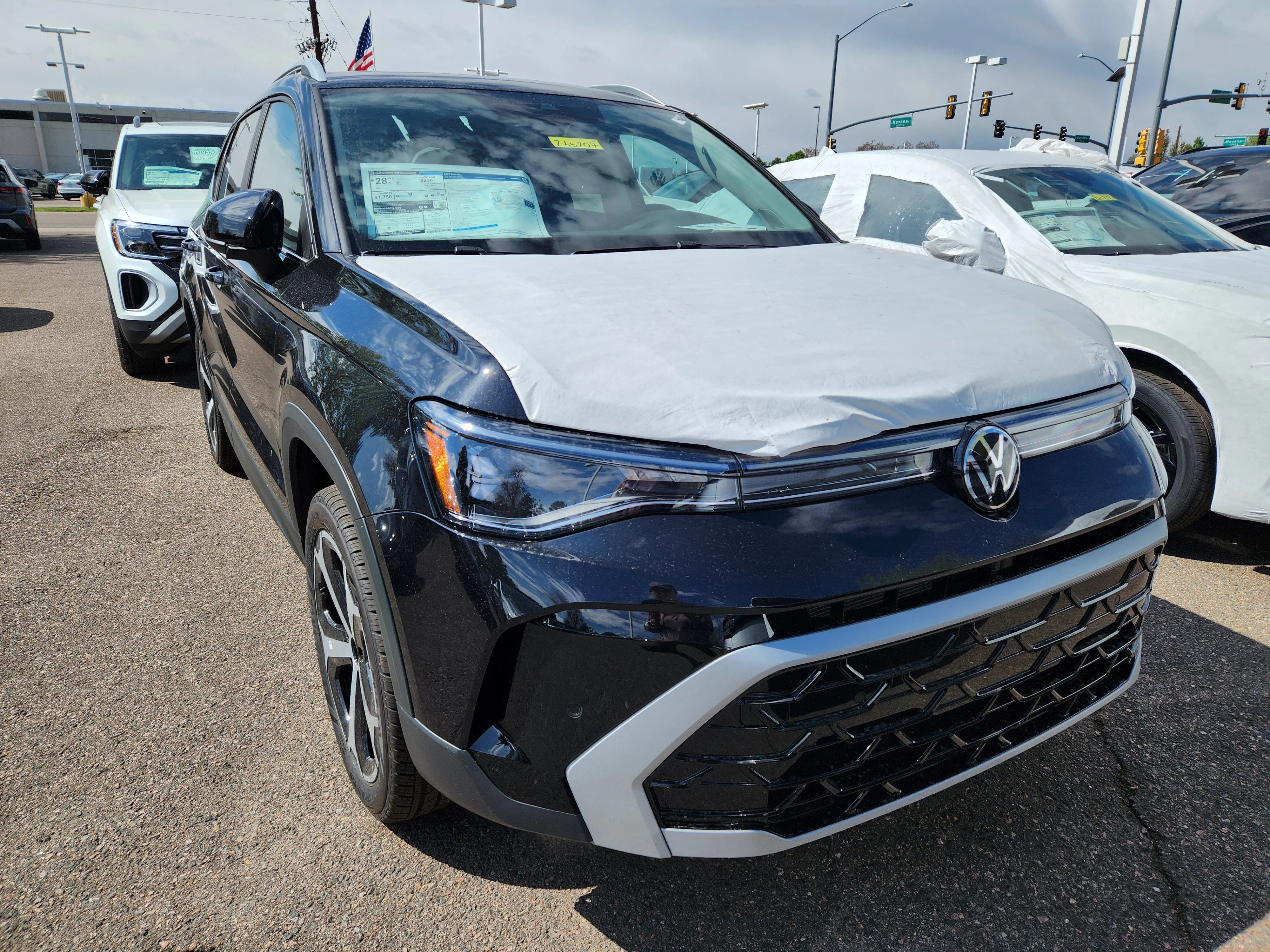 2026 Volkswagen Taos 1.5T SEL 4Motion's photo