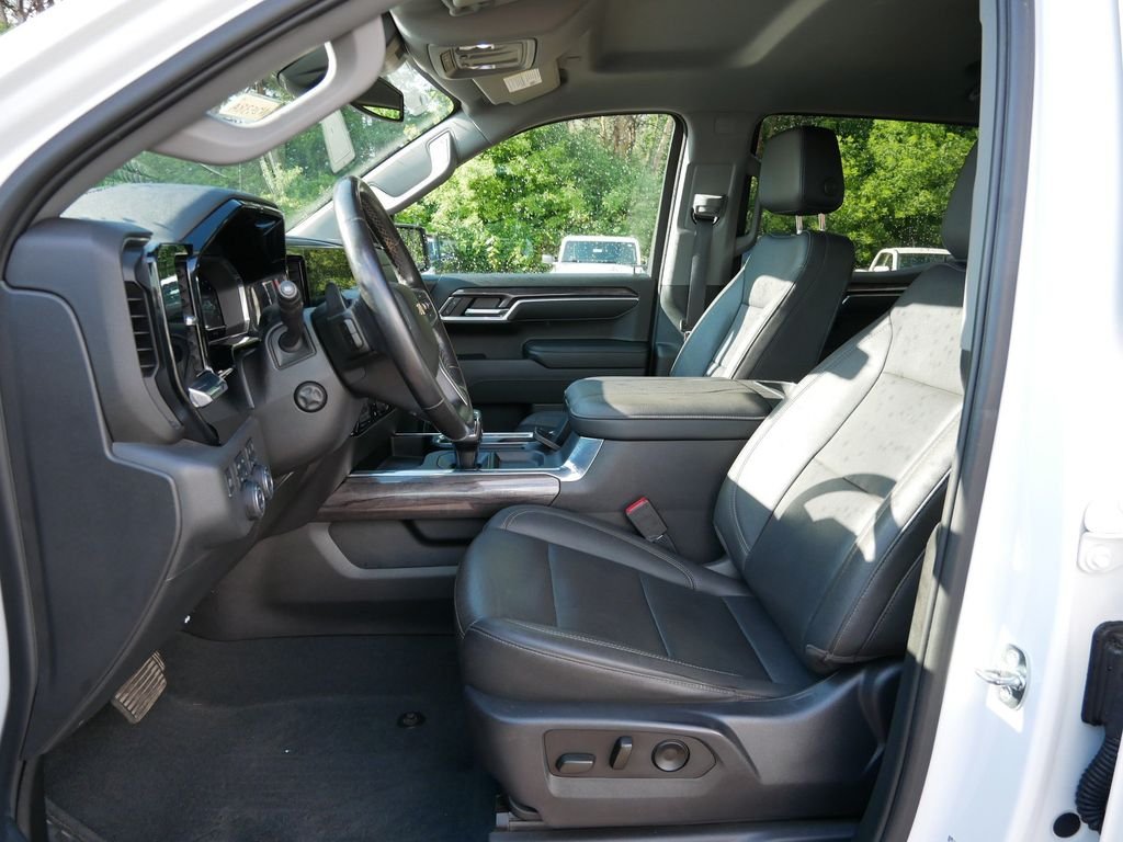 Used 2023 White Chevrolet LTZ image 13