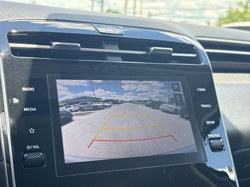 Used 2023 Silver Hyundai SEL image 17