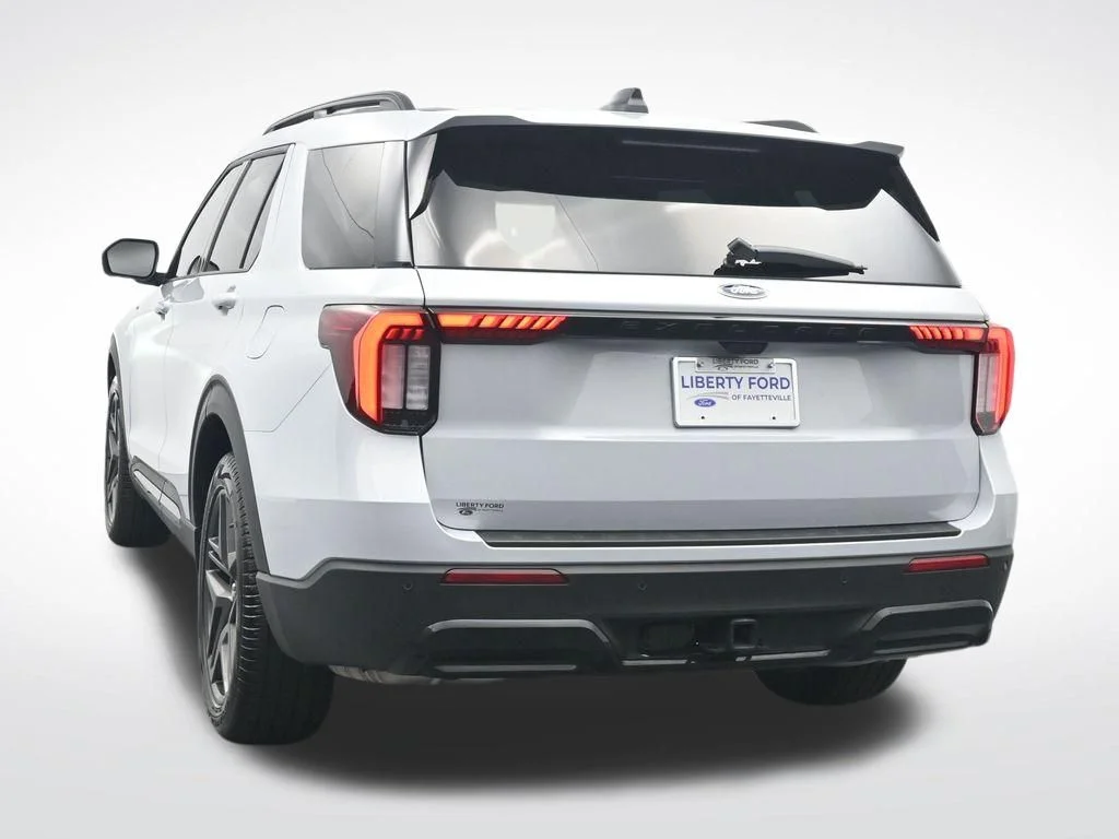 Certified Used 2026 White Metallic Ford ST-Line image 9