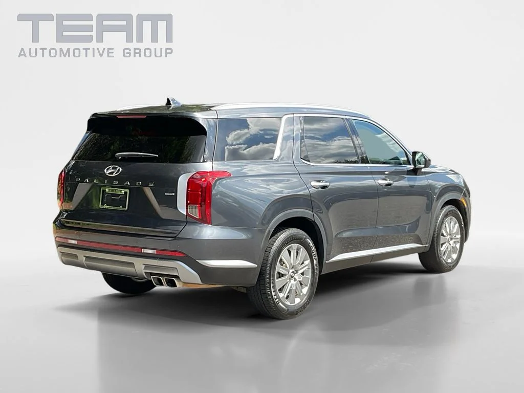 Used 2024 Gray Hyundai SEL image 7