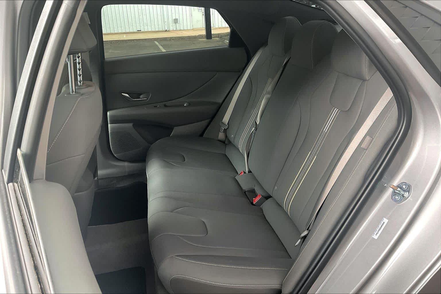 Certified Used 2025 Fluid Metal Hyundai SEL Sport image 21