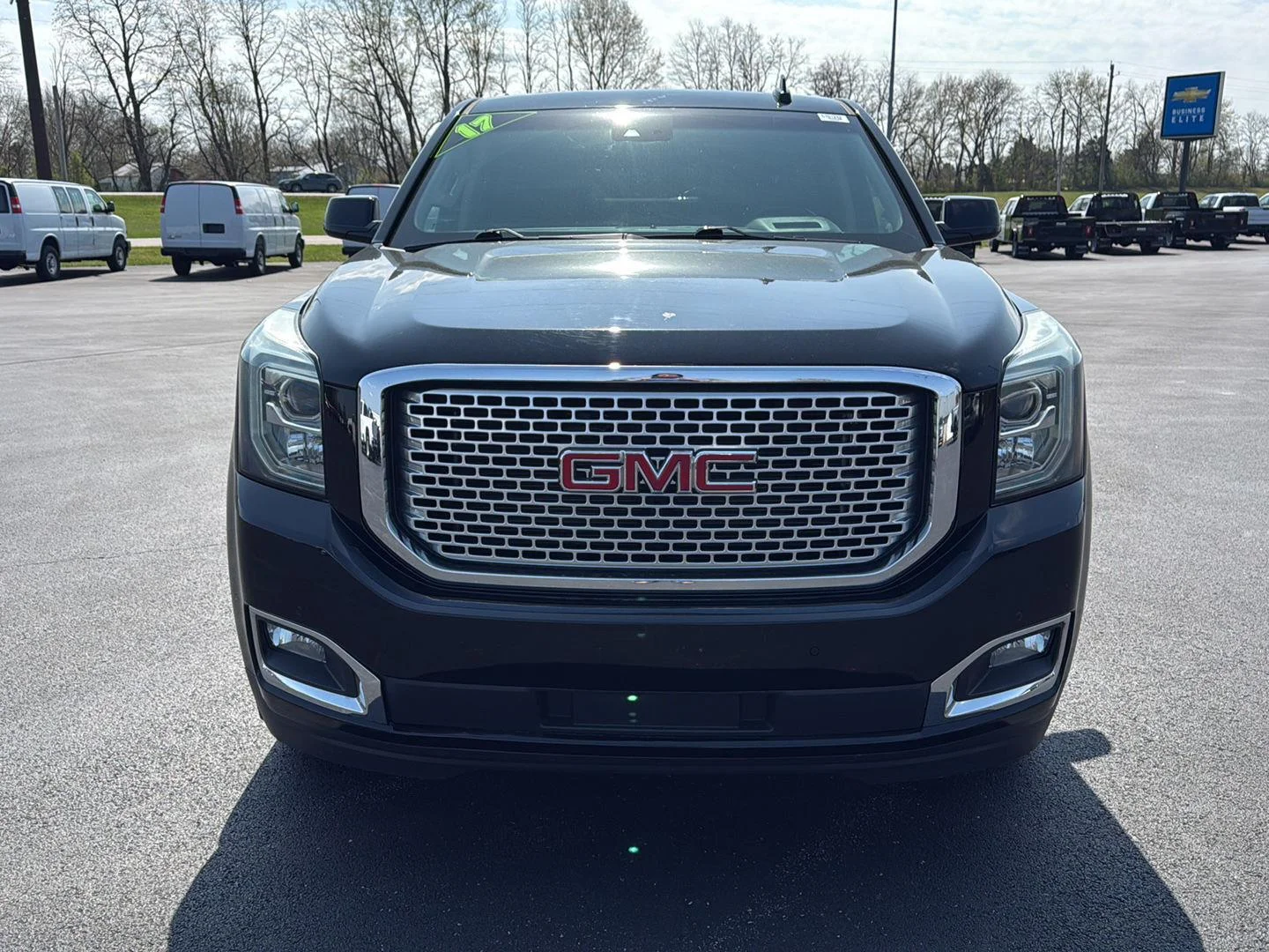 Used 2017 Onyx Black GMC Denali image 15