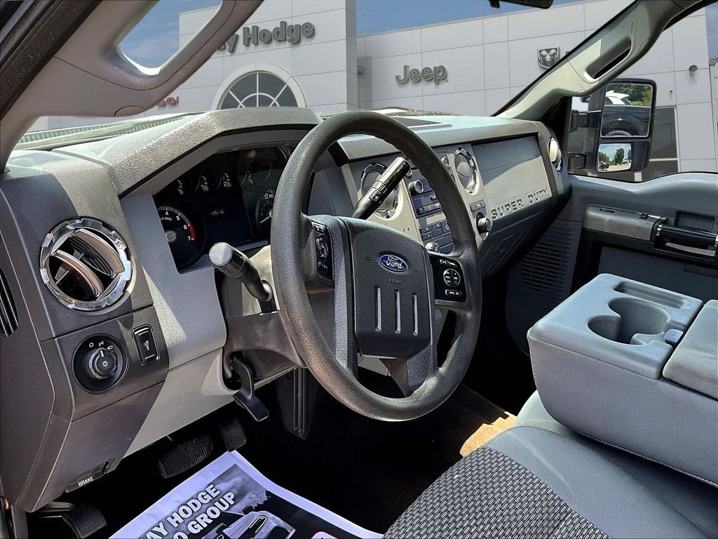 Used 2014 Silver Ford XLT image 19