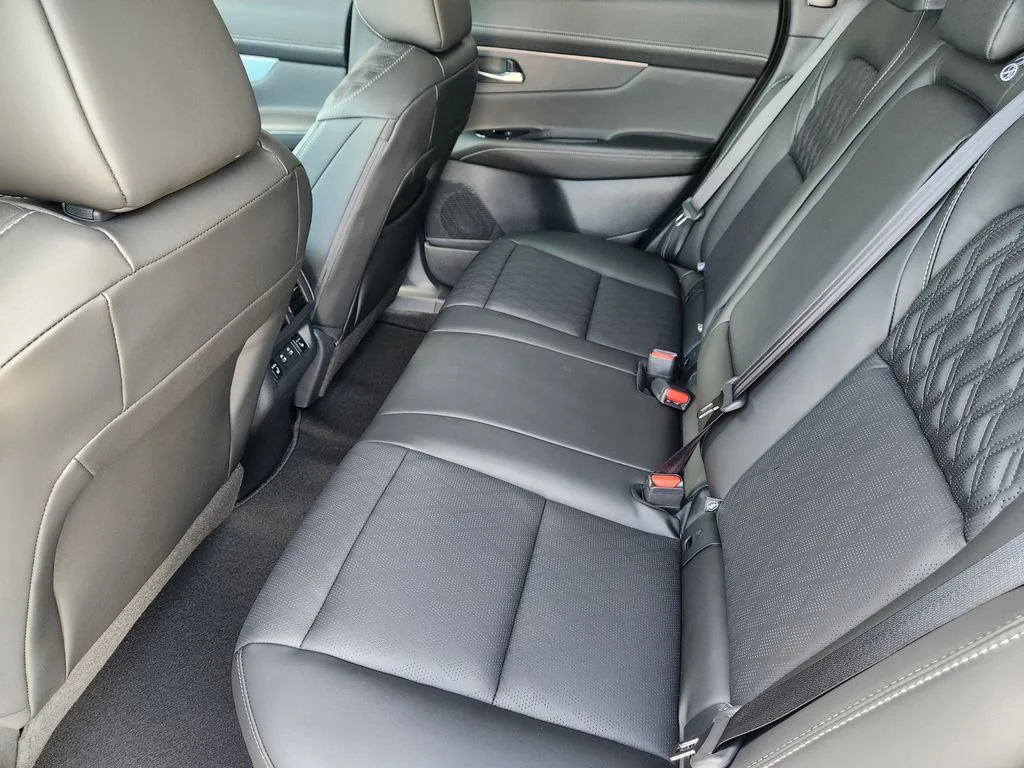 New 2026 Champagne Silver Metallic Nissan Platinum image 21