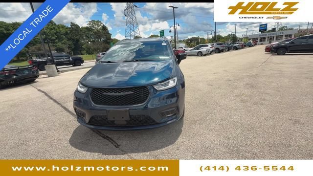 Used 2024 Blue Chrysler Touring L image 3