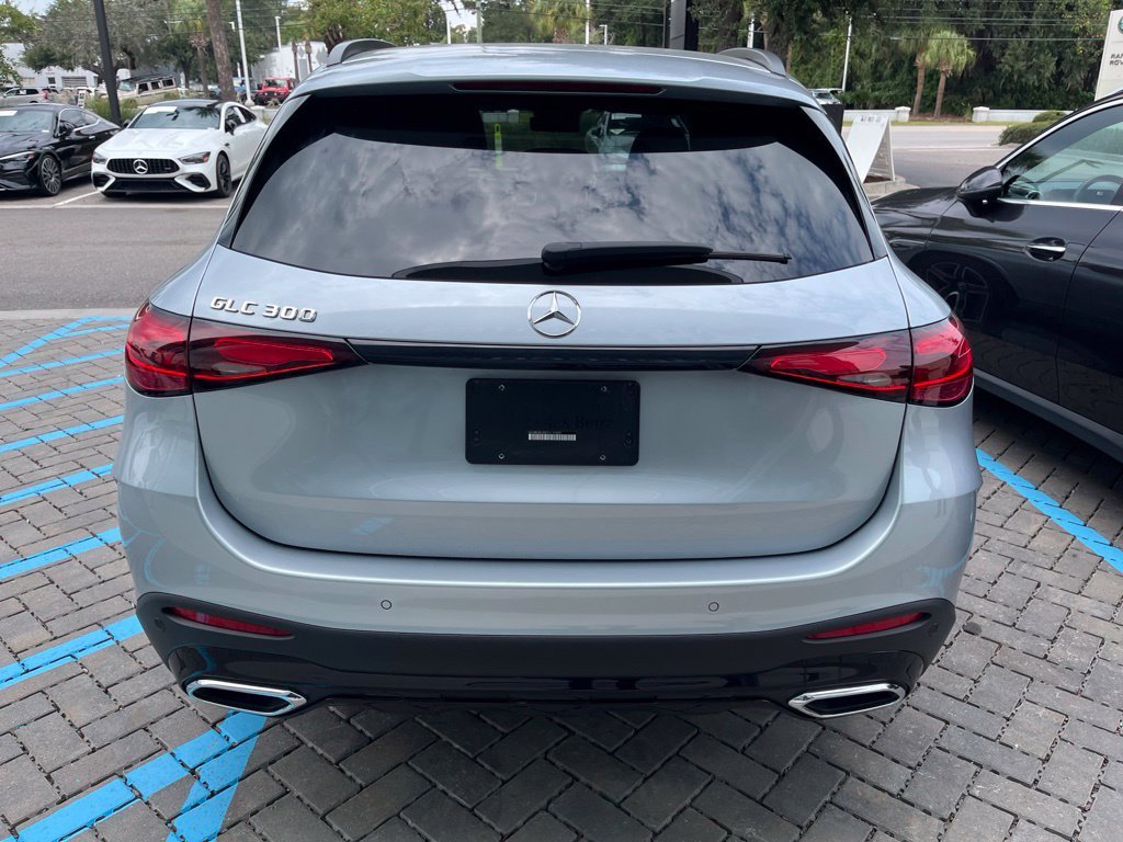 Used 2026 Silver Mercedes-Benz GLC 300 image 6