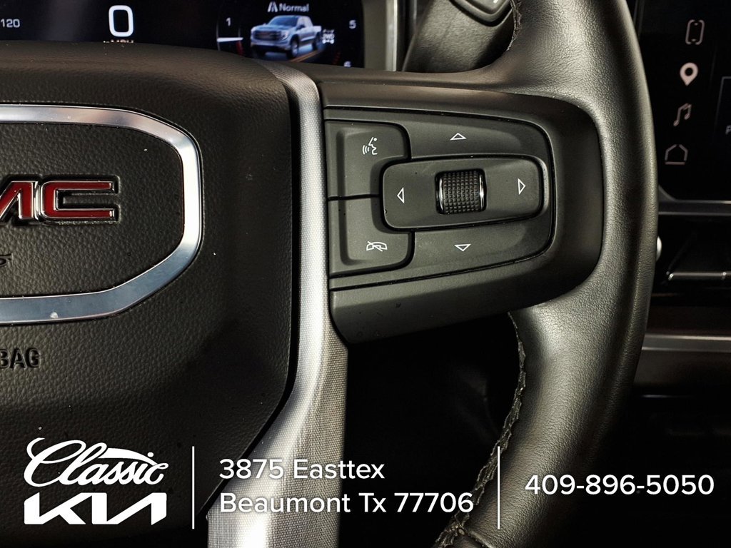 Used 2025 White GMC SLT image 22