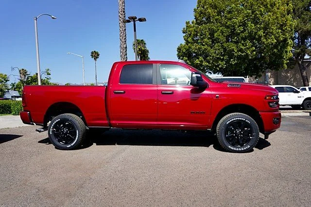 New 2026 Molten Red Pearl-Coat Exterior Paint RAM Big Horn image 7
