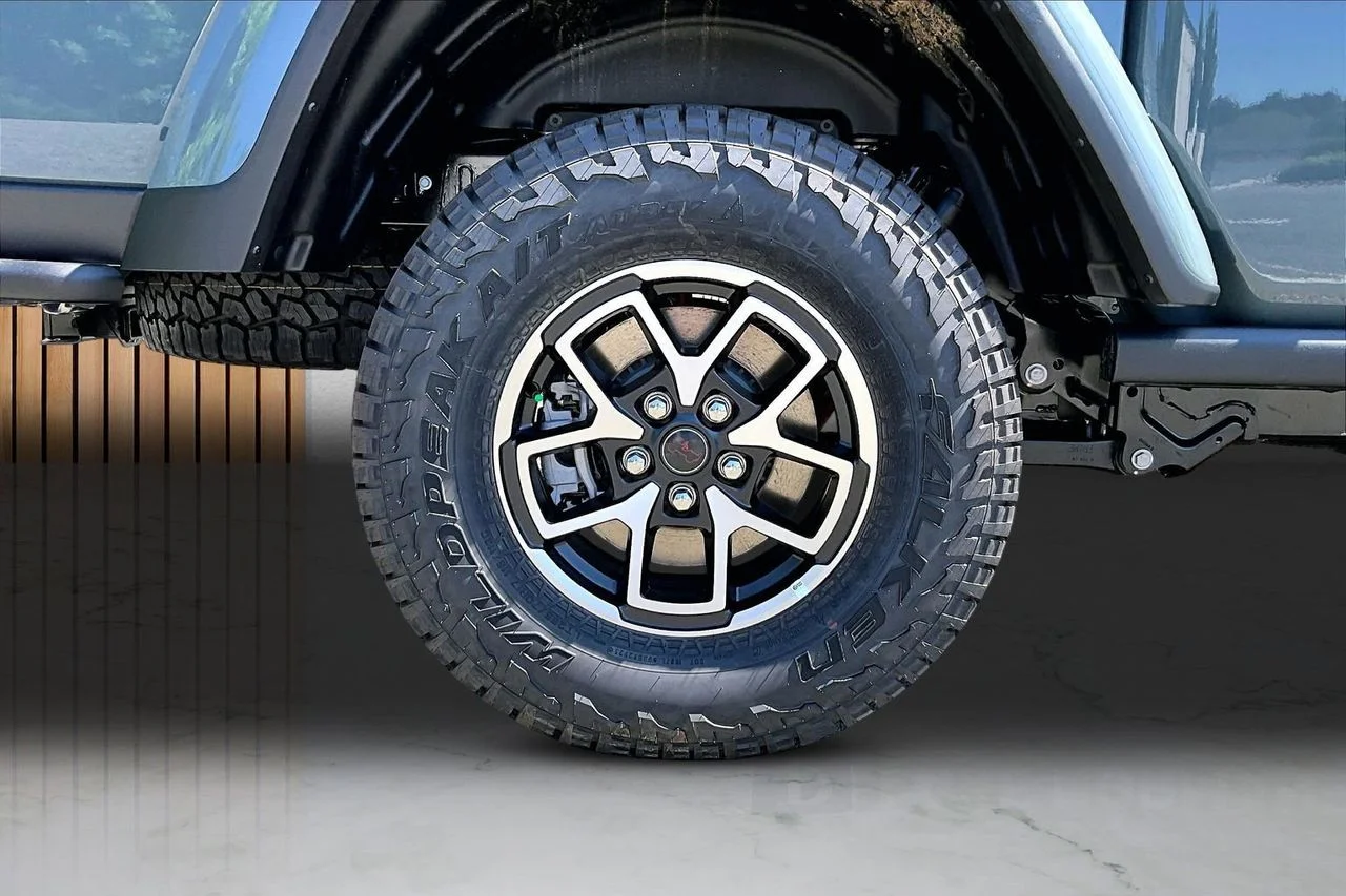 New 2026 Anvil Clear-Coat Exterior Paint Jeep Rubicon X image 34