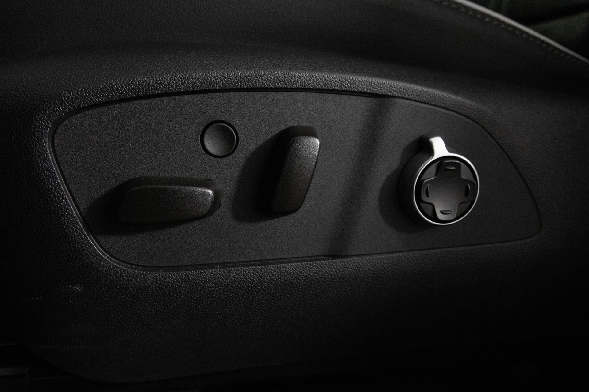 2025 BUICK ENCLAVE - Image 19