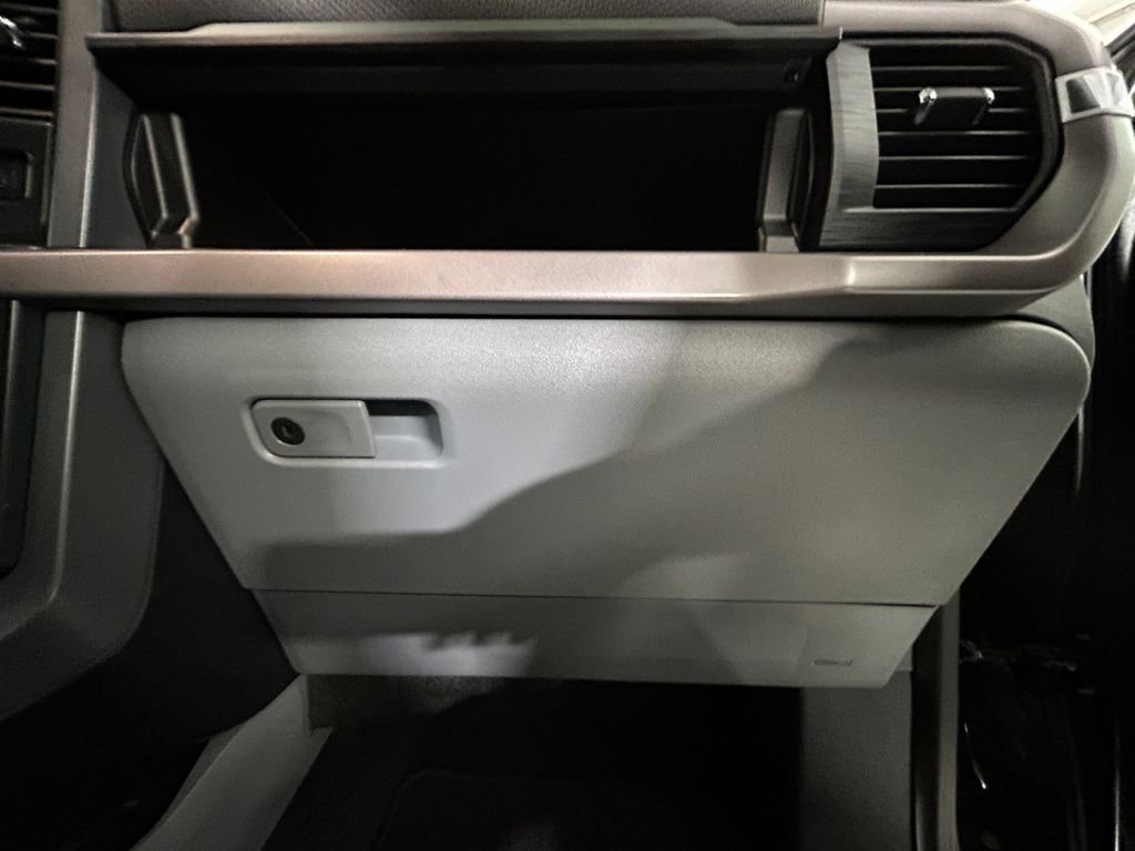 2025 Ford F-150 XLT - Photo 24