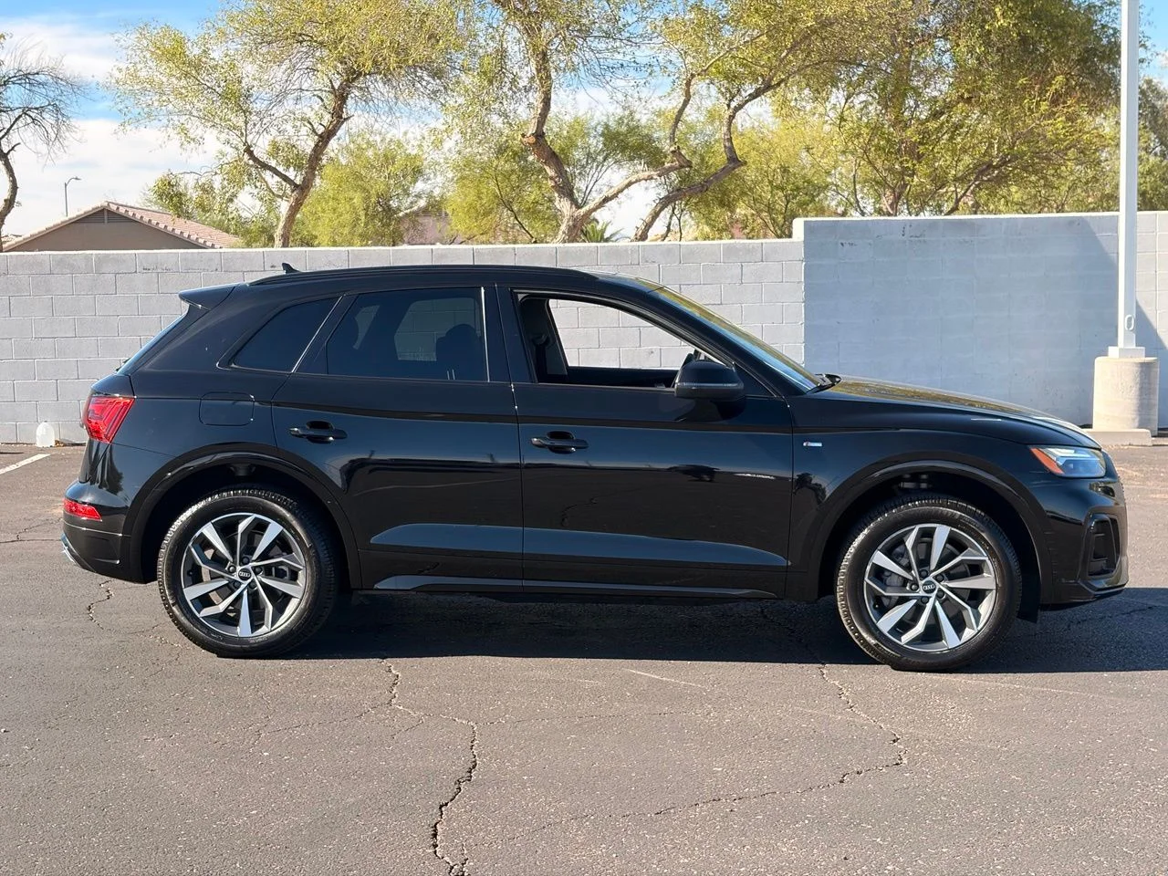 Used 2022 Brilliant Black Audi 45 S Line Premium Plus image 6