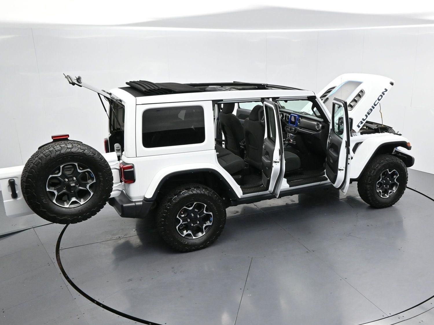 Used 2023 Bright White Clearcoat Jeep Rubicon image 42