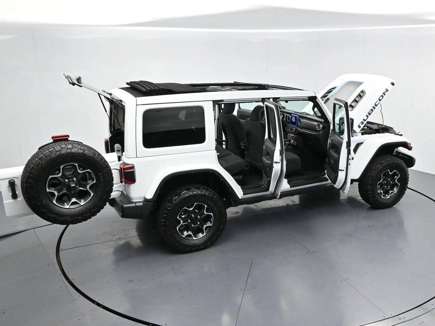 Used 2023 Bright White Clearcoat Jeep Rubicon image 42