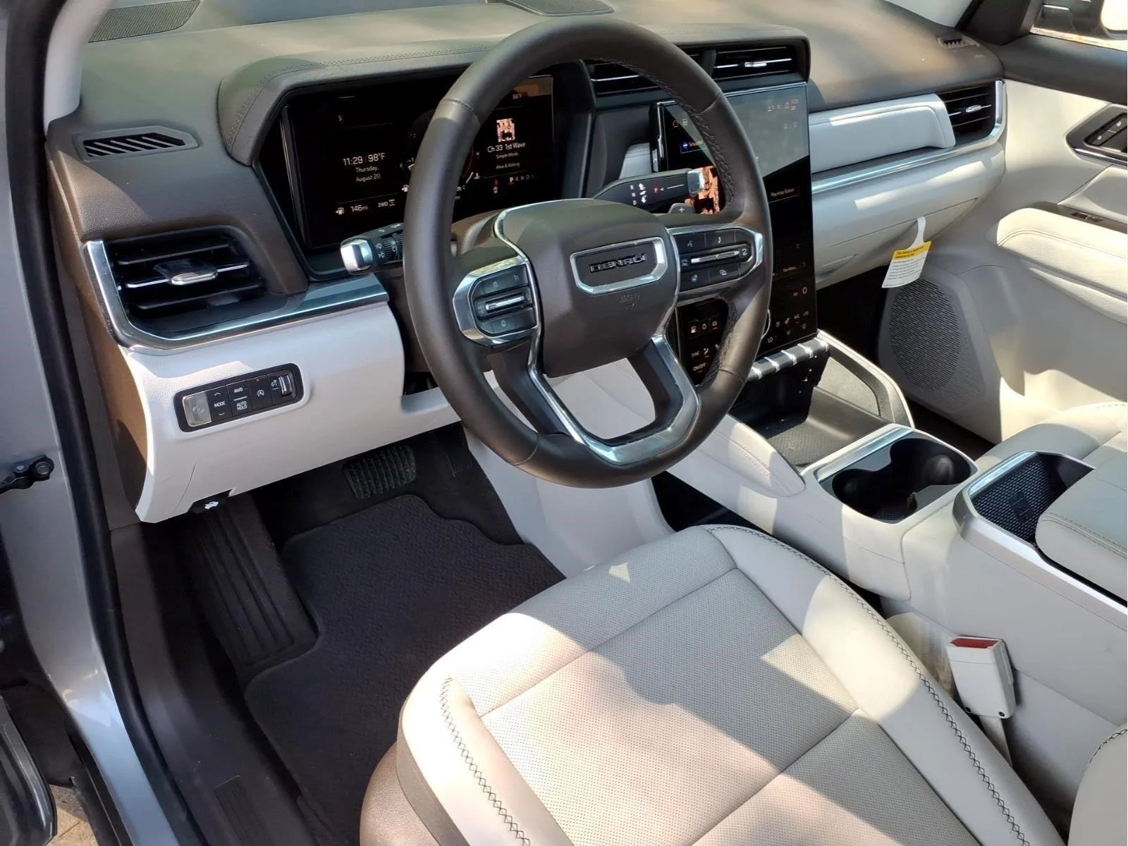 Used 2026 Sterling Metallic GMC Denali image 17