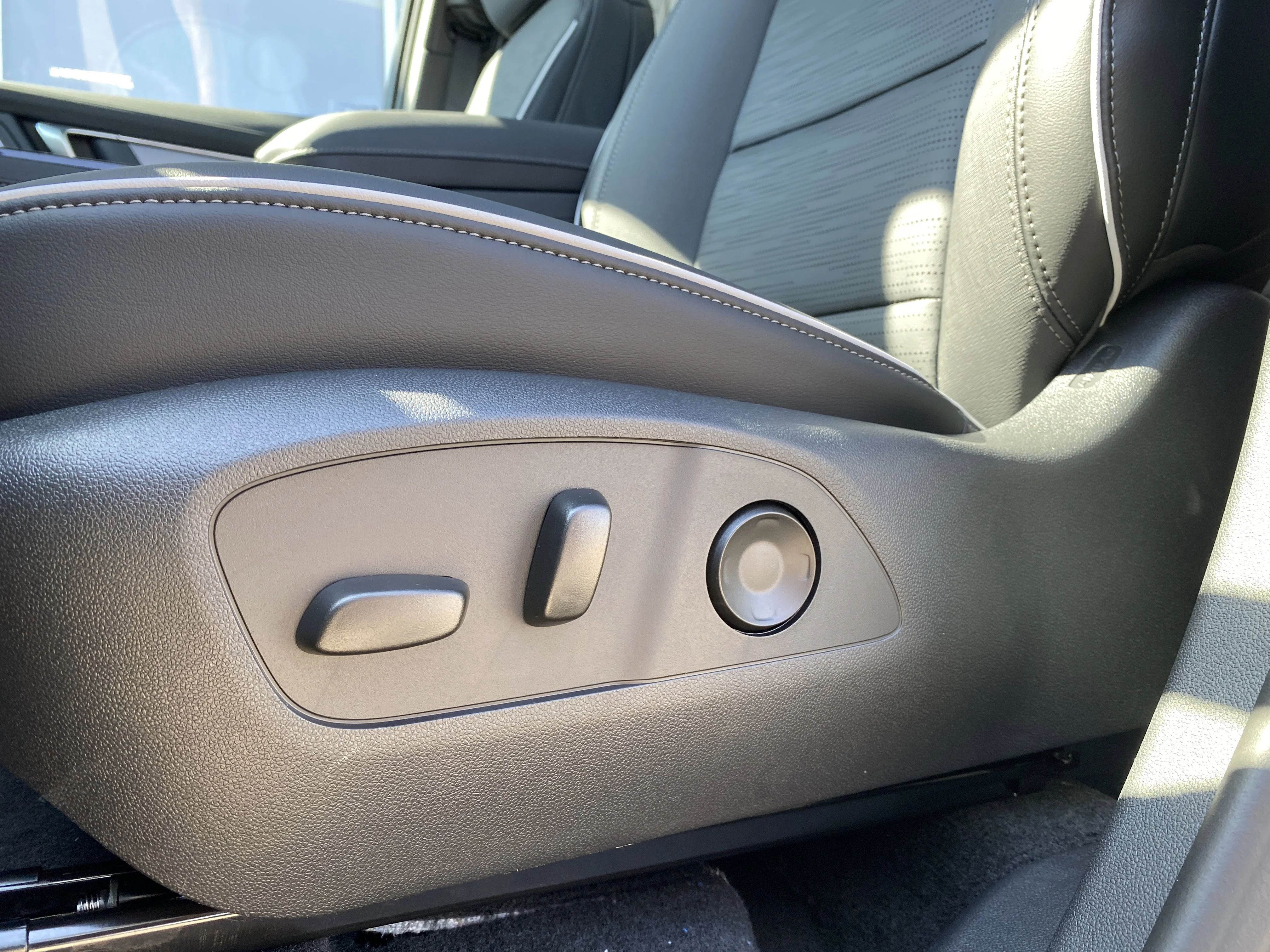 New 2026 EBONY TWILIGHT METALLIC Buick Sport Touring image 26