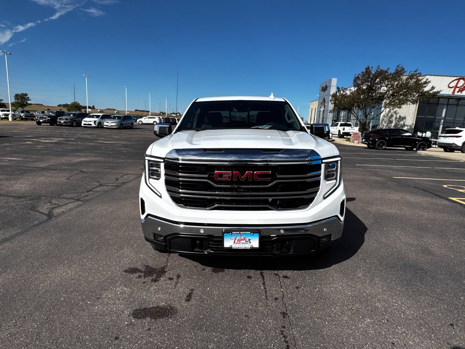 New 2026 Summit White GMC SLT image 4