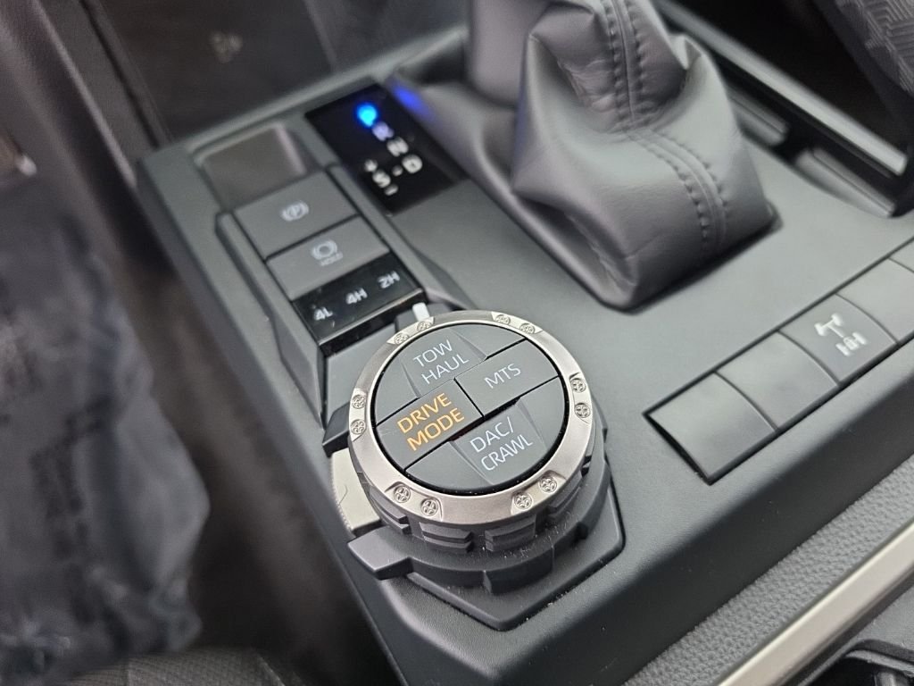 2025 Toyota 4Runner TRD Off-Road - Photo 19