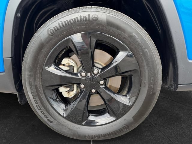 Used 2021 Hydro Blue Jeep Altitude image 9
