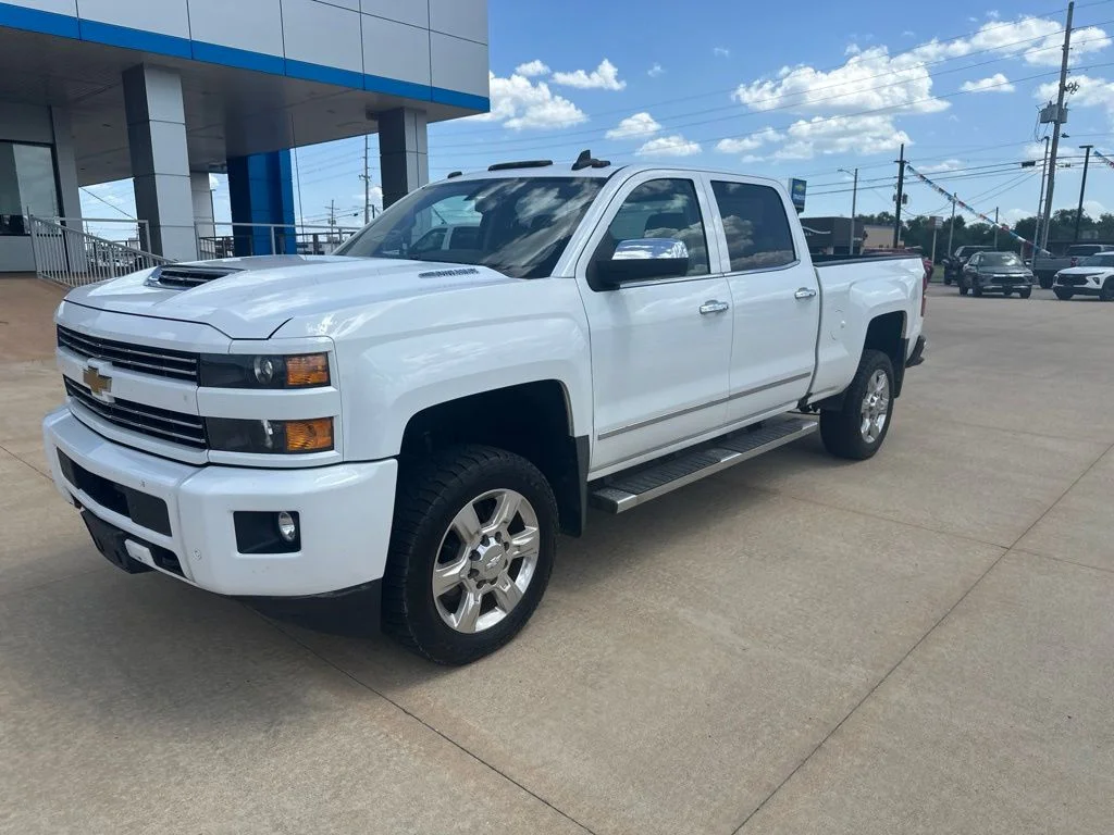 Used 2019 White Chevrolet LTZ image 33