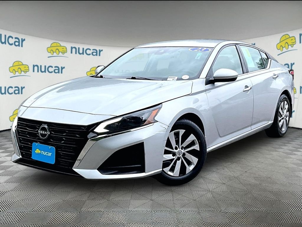 Used 2023 Silver Nissan 2.5 S image 3